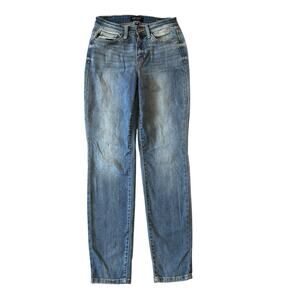 Judy Blue Relaxed Fit Light Wash Distressed Jeans Size 1/25 Minimalist
